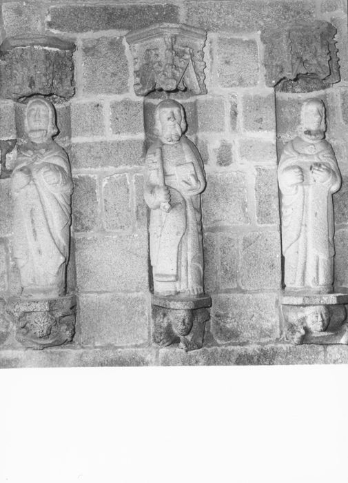 statue : Apôtres