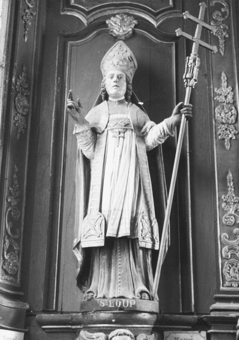 statue : Saint Loup
