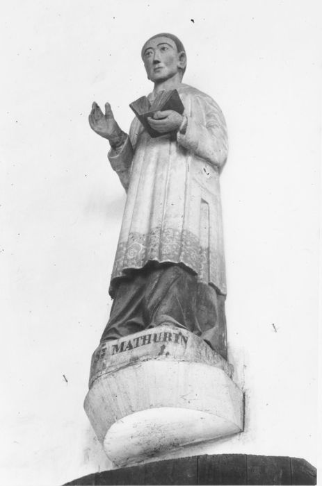 statue : Saint Mathurin