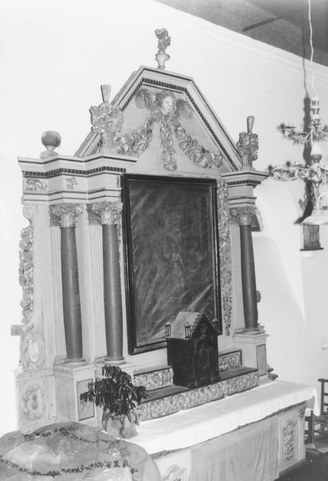 Retable latéral sud et son autel
