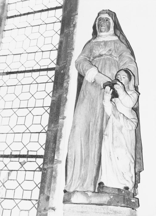 groupe sculpté : Sainte Anne et la Vierge