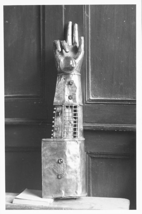 bras-reliquaire de saint Yvy