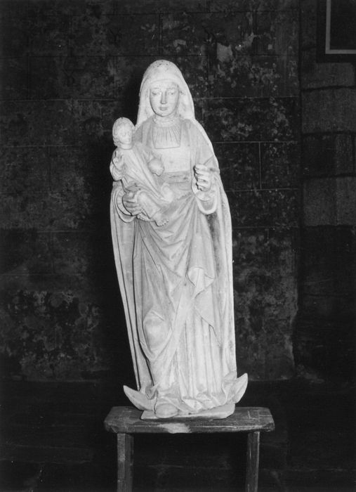 statue : Vierge à l'Enfant dite à la lune