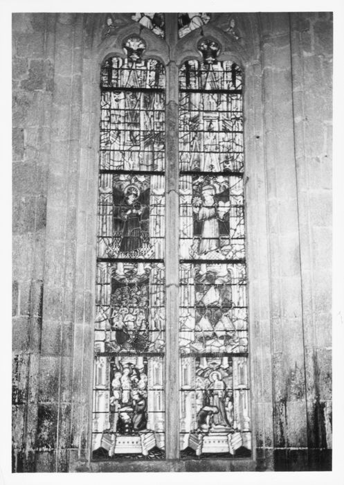 verrière : légendes de saint Nicolas de Tolentino et de saint Bernardin de Sienne