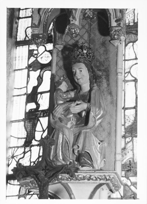statue : Vierge à l'Enfant