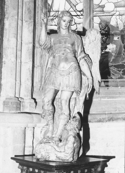 statue : Saint Michel