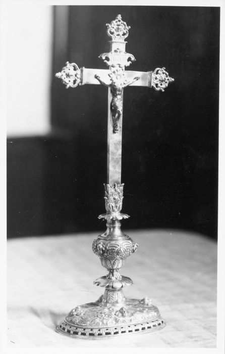 croix d'autel
