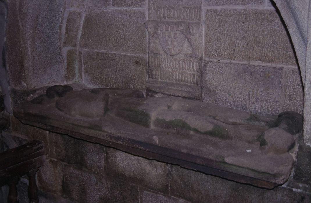 dalle funéraire de Jehan du Perrier, seigneur de Coatbersot