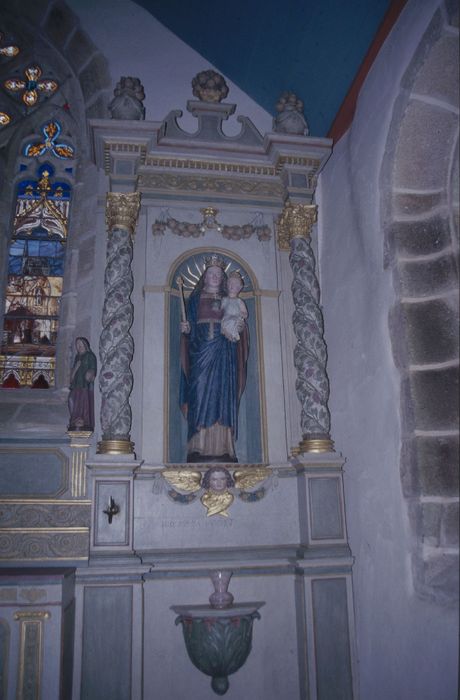 statue : Vierge à l’Enfant
