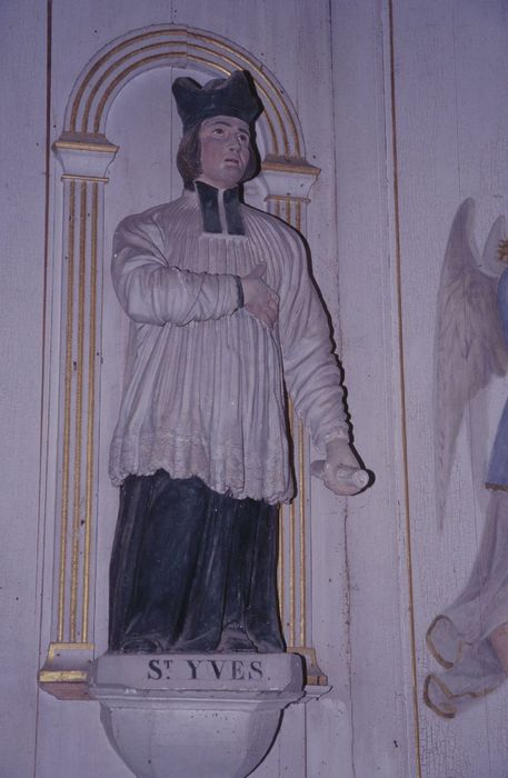 statue : Saint Yves
