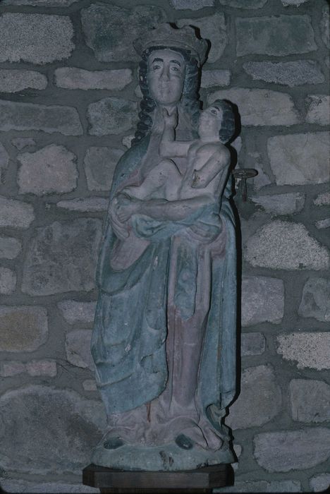 statue : Vierge à l'Enfant