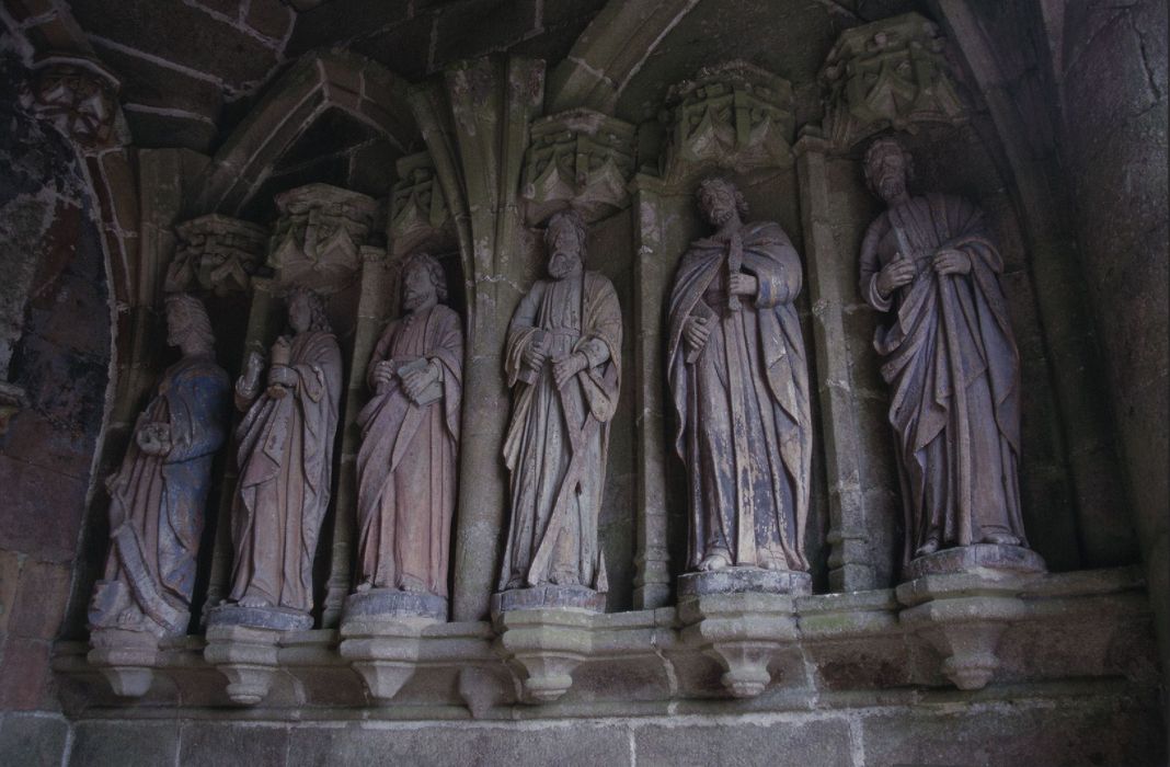 statues :  Apôtres