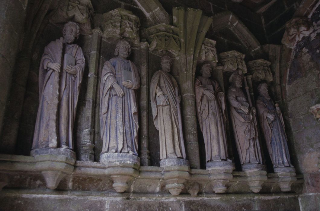 statues :  Apôtres