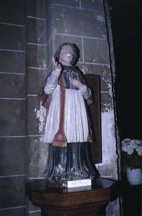 statue : Saint Gennefort
