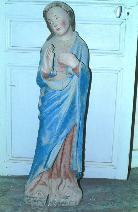 statue : Sainte femme (Marie-Madeleine ?)