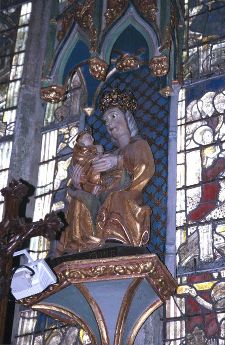 statue : Vierge à l'Enfant