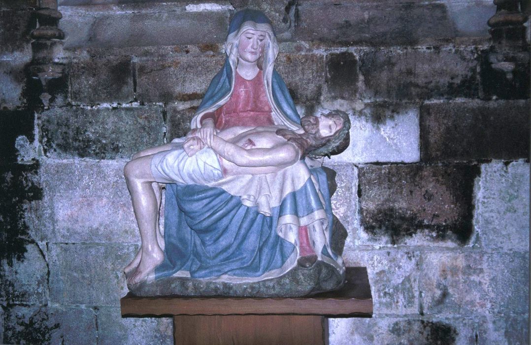 groupe sculpté : Vierge de Douleur ou Vierge de Pitié