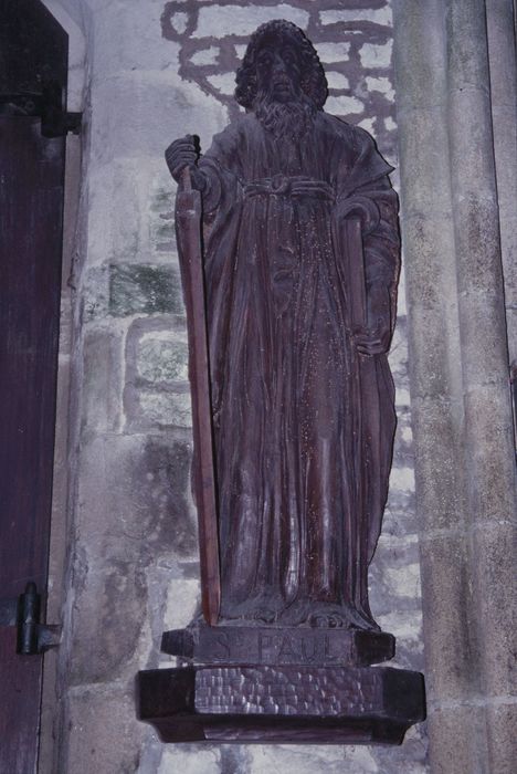 2 statues : Saint Pierre, Saint Paul