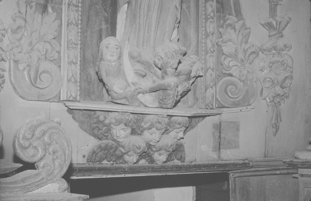 statue : Vierge à l'Enfant, détail