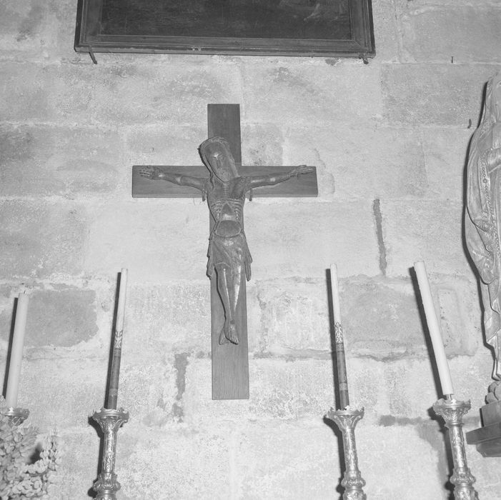 statue : Christ en croix n°3