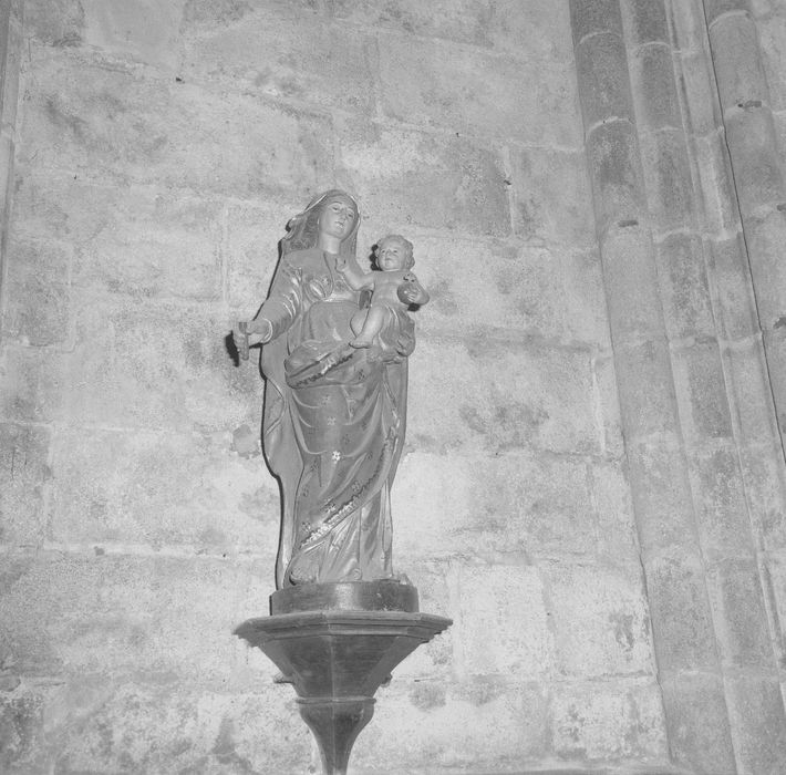 statue : Vierge à l'Enfant n°6