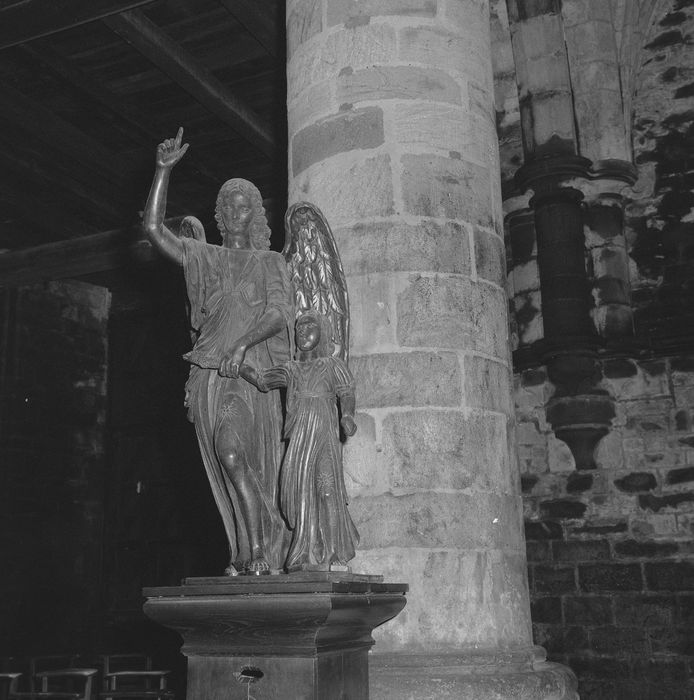 groupe sculpté : L'Ange et le jeune Tobie