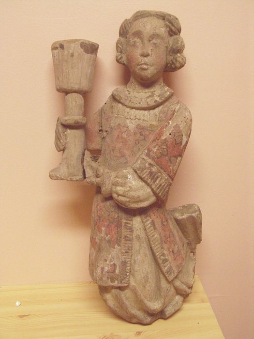 Statue : Ange - © Ministère de la Culture (France), Archives départementales des Côtes-d’Armor, Conservation des antiquités et des objets d’art – Tous droits réservés