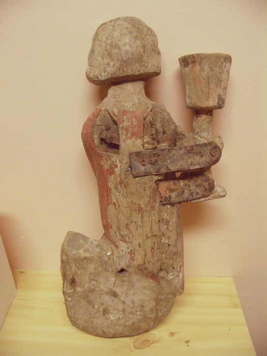 Statue : Ange - © Ministère de la Culture (France), Archives départementales des Côtes-d’Armor, Conservation des antiquités et des objets d’art – Tous droits réservés 