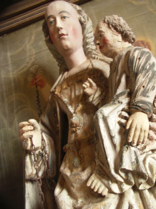 statue : Vierge à l'Enfant, vue partielle