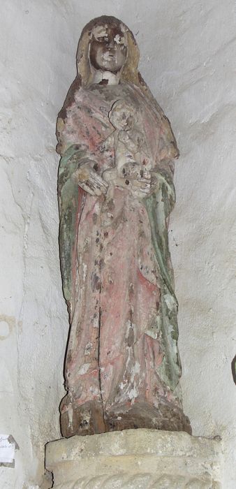 statue : Vierge à l'Enfant - © Ministère de la Culture (France), Archives départementales des Côtes-d’Armor, Conservation des antiquités et des objets d’art – Tous droits réservés 