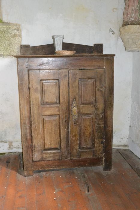 armoire de sacristie - © Ministère de la Culture (France), Archives départementales des Côtes-d’Armor, Conservation des antiquités et des objets d’art – Tous droits réservés 