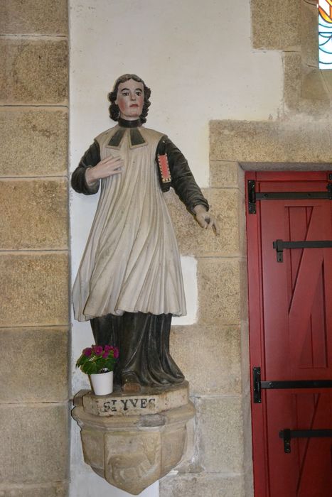 statue : Saint Yves - © Ministère de la Culture (France), Archives départementales des Côtes-d’Armor, Conservation des antiquités et des objets d’art – Tous droits réservés 