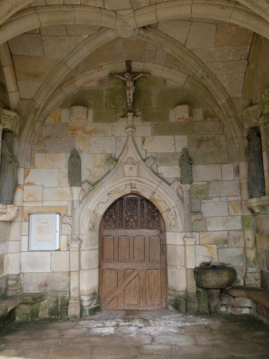 calvaire et bas-relief : Sainte Véronique