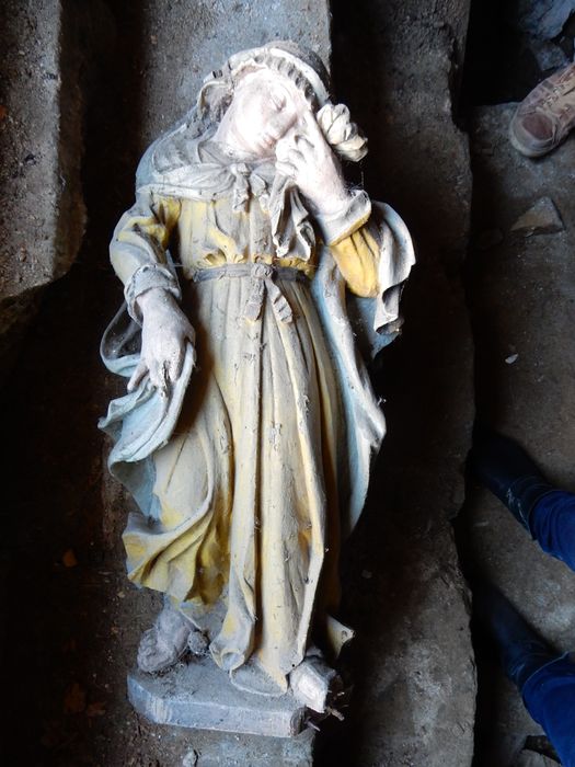 statuette : Vierge