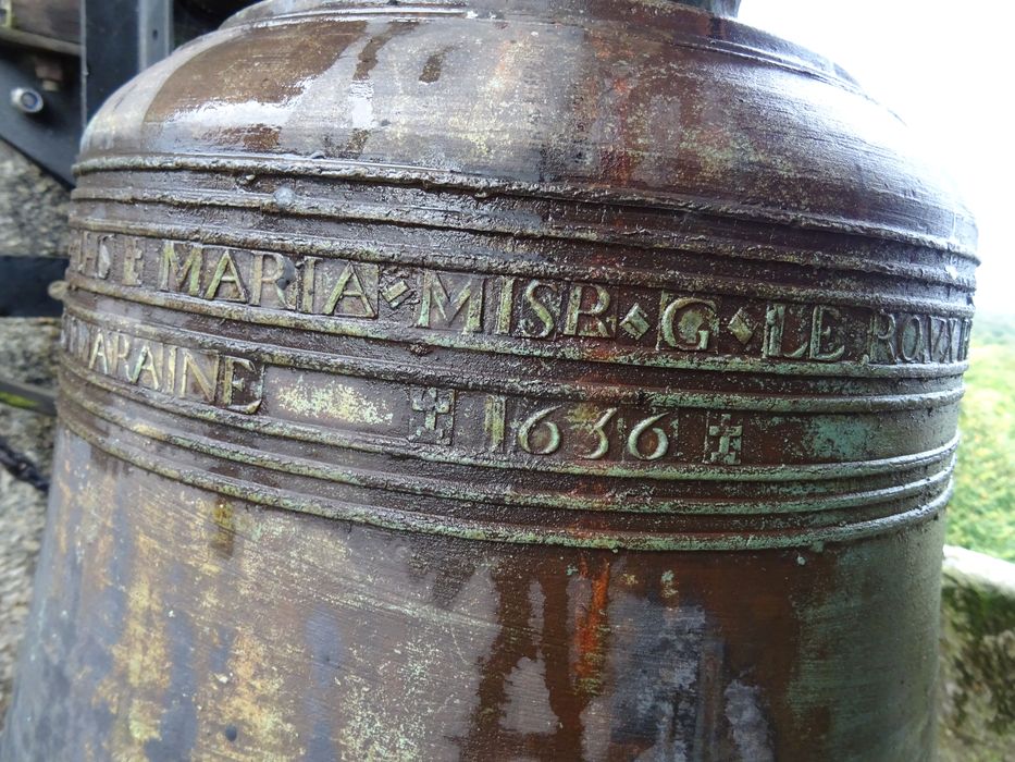 cloche, détail de l’inscription