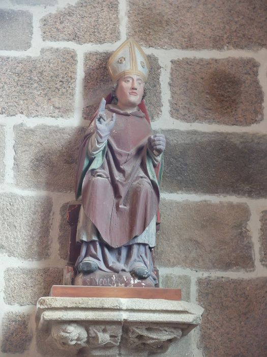 groupe sculpté : Saint Nicolas