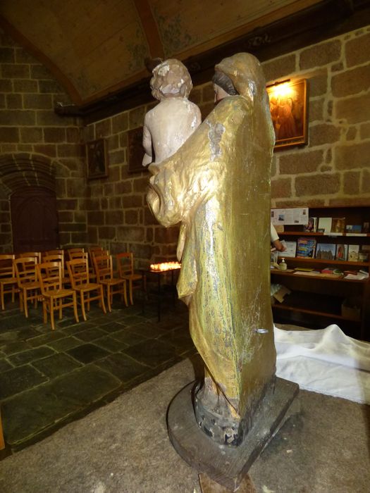 statue : Vierge à l'Enfant