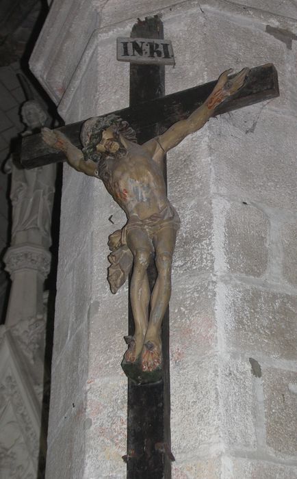 statue : Christ en croix n°5