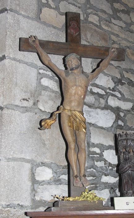 statue : Christ en croix n°2