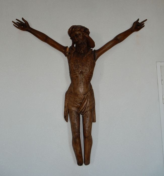 statue : Christ - © Ministère de la Culture (France), Archives départementales des Côtes-d’Armor, Conservation des antiquités et des objets d’art – Tous droits réservés 