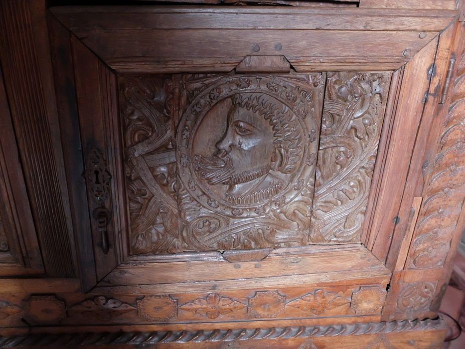armoire à lin