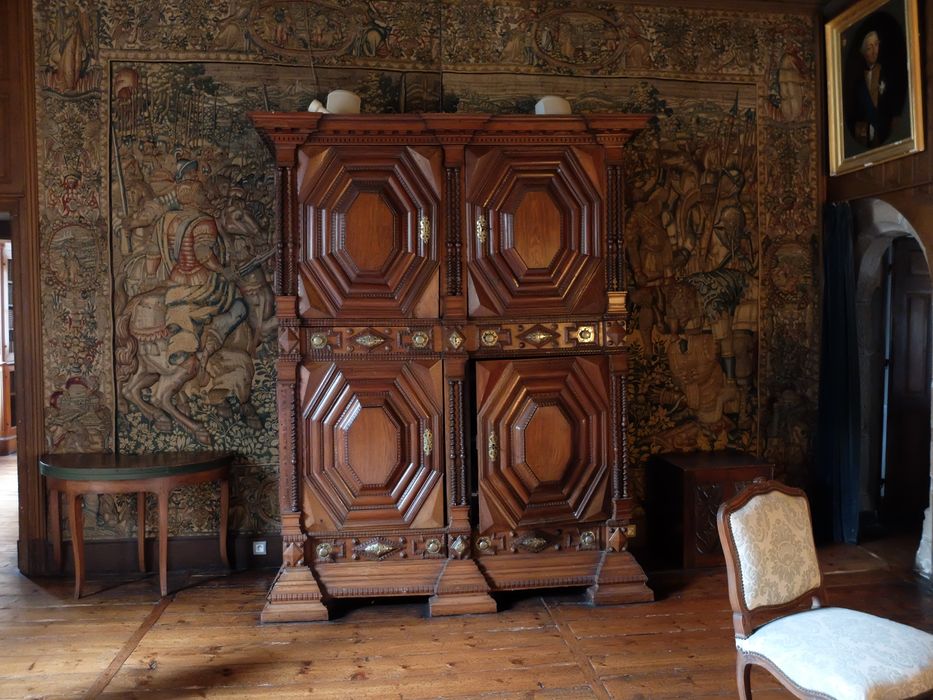 armoire - © Ministère de la Culture (France), Archives départementales des Côtes-d’Armor, Conservation des antiquités et des objets d’art – Tous droits réservés 