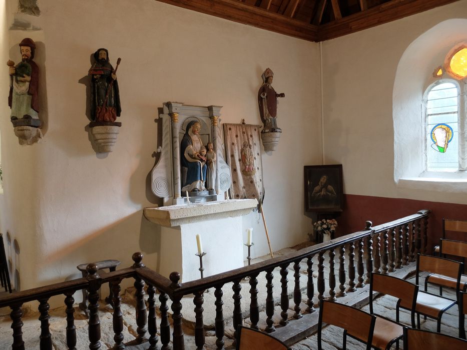 retable et groupe sculpté : Sainte Anne et la Vierge - © Ministère de la Culture (France), Archives départementales des Côtes-d’Armor, Conservation des antiquités et des objets d’art – Tous droits réservés