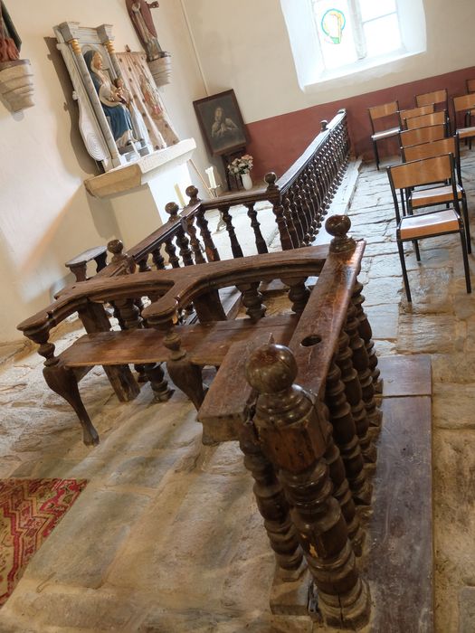 clôture de choeur, banc d'oeuvre - © Ministère de la Culture (France), Archives départementales des Côtes-d’Armor, Conservation des antiquités et des objets d’art – Tous droits réservés 