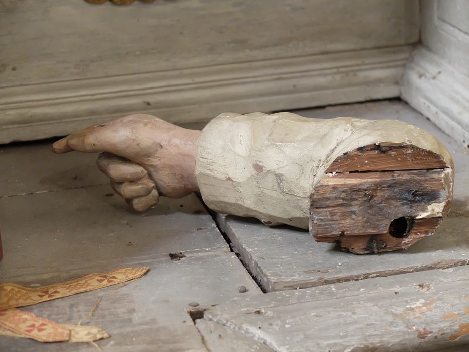 statue : Saint Botmail, détail - © Ministère de la Culture (France), Archives départementales des Côtes-d’Armor, Conservation des antiquités et des objets d’art – Tous droits réservés 