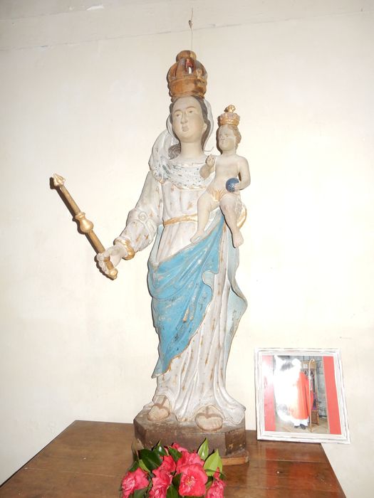 statue : Vierge à l'Enfant