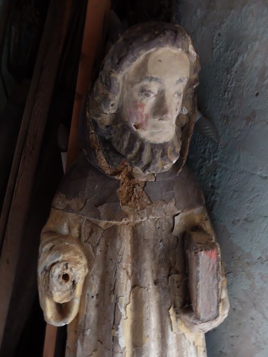 statue : Saint Hervé, vue partielle