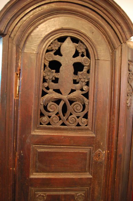 confessionnal, détail