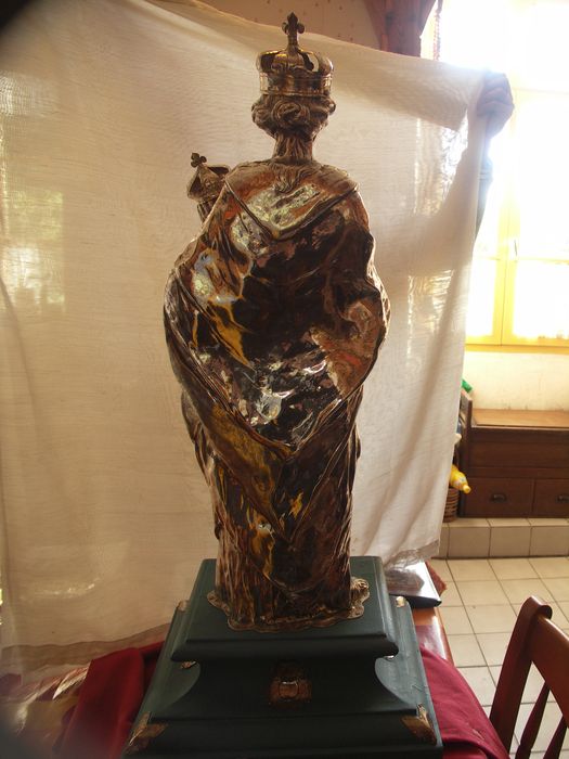 statue : Vierge à l'Enfant (revers)