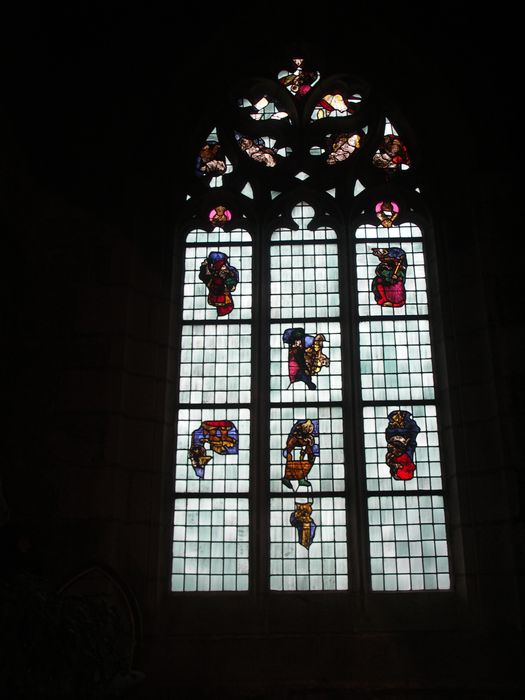 verrière de la chapelle sud (fragments)